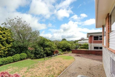 Photo of property in 30 Nevada Drive, Merrilands, New Plymouth, 4312