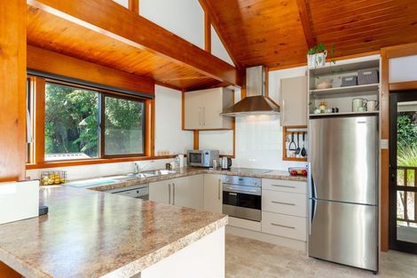 Photo of property in 1702 Queen Charlotte Drive, Linkwater, Picton, 7281