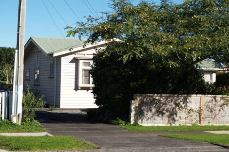 Photo of property in 4 Walter Street, Mangere East, Auckland, 2024