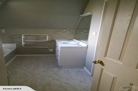 Photo of property in 70a Straven Road, Fendalton, Christchurch, 8014