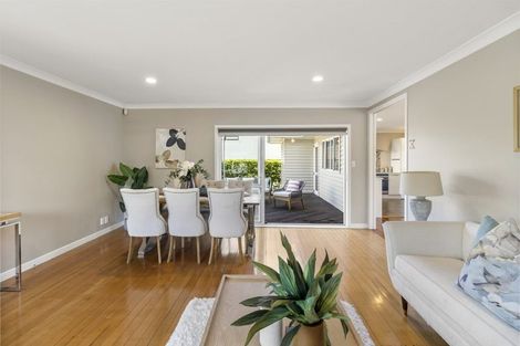 Photo of property in 65 Seacliffe Avenue, Belmont, Auckland, 0622