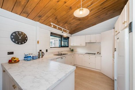 Photo of property in 29 Nimmo Avenue, Waikanae, 5036