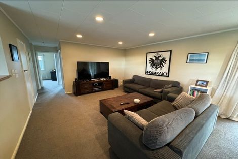 Photo of property in 15 Awarua Crescent, Havelock North, 4130