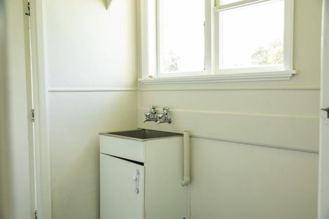 Photo of property in 47 Hillary Crescent, Belmont, Auckland, 0622