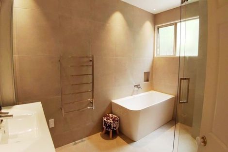 Photo of property in 2/18 Waipa Street, Birkenhead, Auckland, 0626