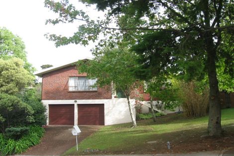 Photo of property in 19 Holyoake Place, Chatswood, Auckland, 0626