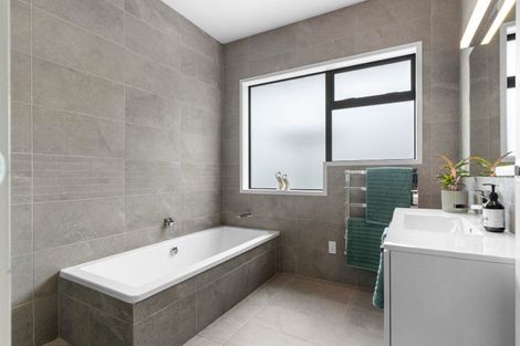 Photo of property in 70 Baylys Coast Road, Dargaville, 0377