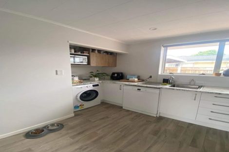 Photo of property in 2/13 William Booth Grove, Trentham, Upper Hutt, 5018