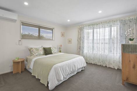 Photo of property in 28 Hawaiian Parade, Arkles Bay, Whangaparaoa, 0932
