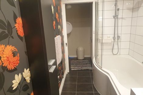 Photo of property in 22 Edinburgh Terrace, Berhampore, Wellington, 6023