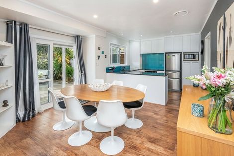 Photo of property in 4 Birman Close, Half Moon Bay, Auckland, 2012