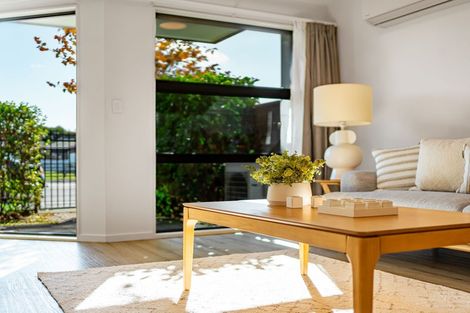 Photo of property in 2/69 Suva Street, Upper Riccarton, Christchurch, 8041