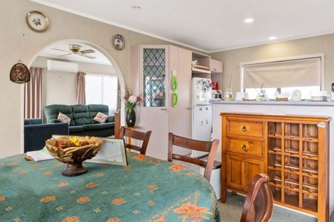 Photo of property in 6 Blomfield Street, Pukehangi, Rotorua, 3015