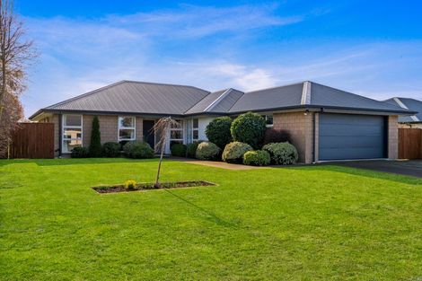 Photo of property in 16 Burnham School Road, Rolleston, 7614