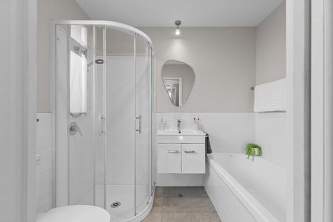 Photo of property in 17 East Street, Terrace End, Palmerston North, 4410