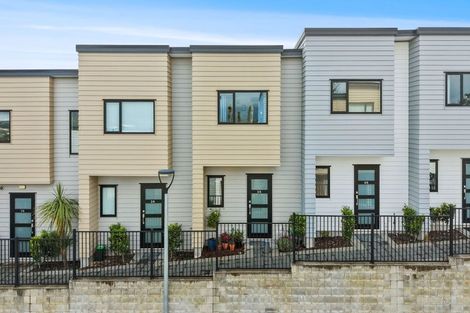 Photo of property in 3/6 South Pacific Place, Henderson, Auckland, 0612