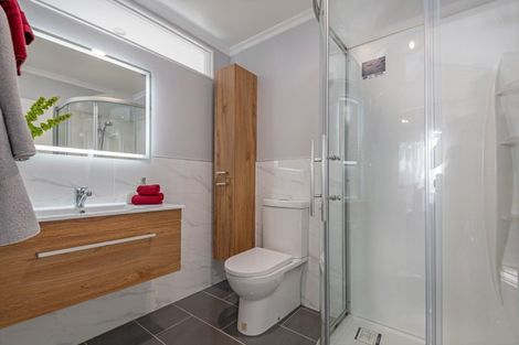 Photo of property in 15 Strachan Way, Highbury, Palmerston North, 4412