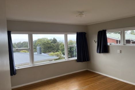 Photo of property in 1/33 Roberts Road, Glenfield, Auckland, 0629