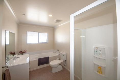 Photo of property in 89 Amesbury Drive, Churton Park, Wellington, 6037