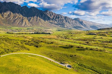 Photo of property in 3 Hanley Lane, Fernhill, Queenstown, 9300