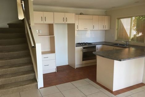 Photo of property in 24 Navan Place, Dannemora, Auckland, 2016