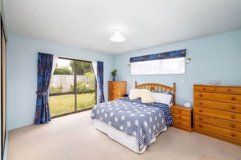 Photo of property in 81 Apsley Drive, Avonhead, Christchurch, 8042