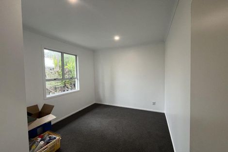 Photo of property in 8 Wallath Road, Westown, New Plymouth, 4310