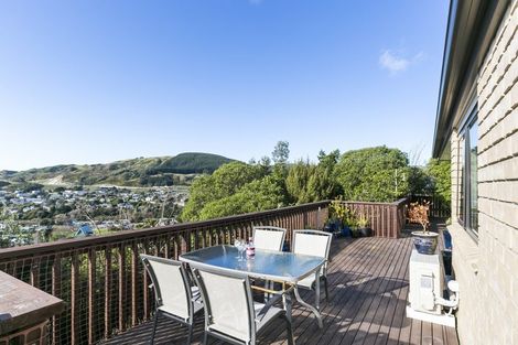 Photo of property in 36 Turriff Crescent, Kenepuru, Porirua, 5022