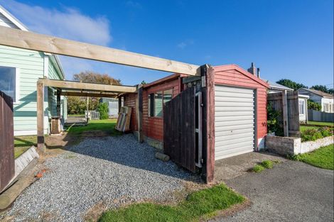 Photo of property in 6 Ocean Beach Road, Bluff, 9814
