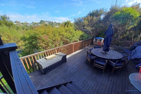 Photo of property in 16 Borneo Drive, Fairview Heights, Auckland, 0632