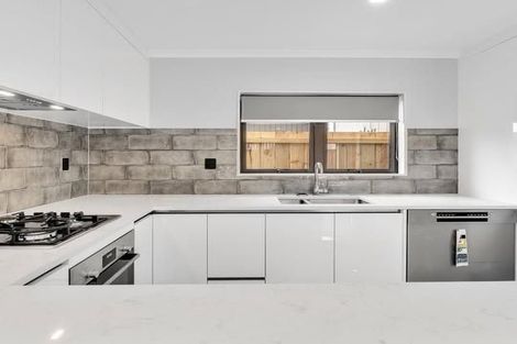 Photo of property in 147c Bucklands Beach Road, Bucklands Beach, Auckland, 2012