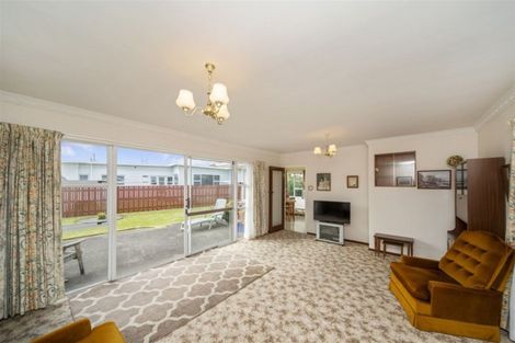 Photo of property in 14 Davidson Street, Hawera, 4610