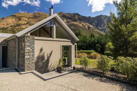 Photo of property in 51 Mathias Terrace, Arthurs Point, Queenstown, 9371