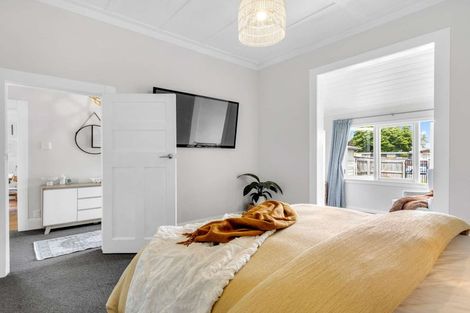 Photo of property in 800 Victoria Street, Parkvale, Hastings, 4122