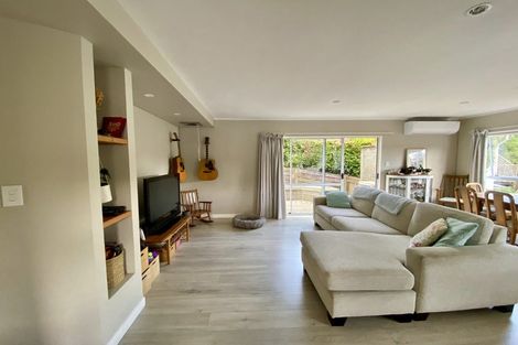 Photo of property in 52 Stillwater Crescent, Stillwater, Silverdale, 0993