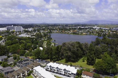 Photo of property in 7/19 Ruakiwi Road, Hamilton Lake, Hamilton, 3204