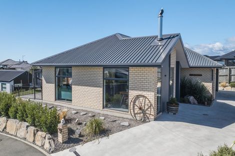 Photo of property in 60 Katania Heights, Brightwater, 7022