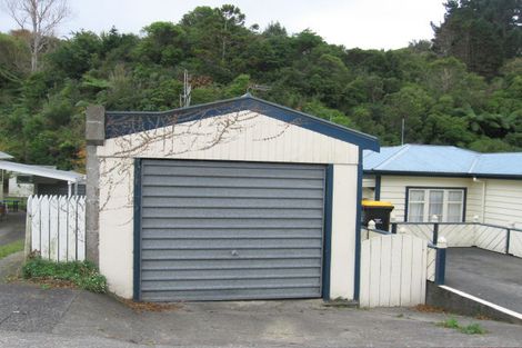 Photo of property in 26 Lincoln Avenue, Tawa, Wellington, 5028