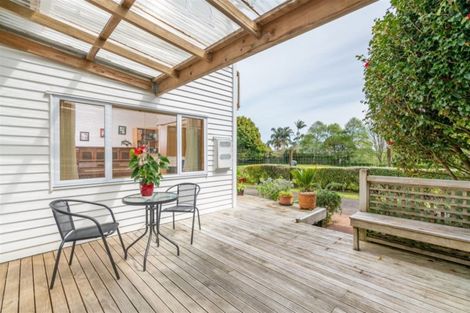 Photo of property in 164 Motu Road, Kumeu, 0891