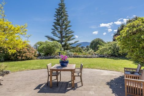 Photo of property in 18 Campion Road, Waikanae Beach, Waikanae, 5036