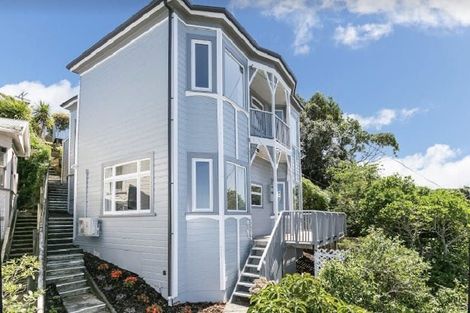 Photo of property in 112 Kelburn Parade, Kelburn, Wellington, 6012