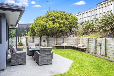 Photo of property in 12 Aotea Drive, Aotea, Porirua, 5024