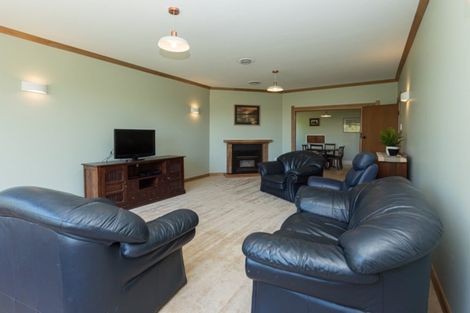 Photo of property in 14 Windsor Road, Waipawa, 4210