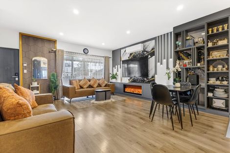 Photo of property in 36a Crestview Rise, Papakura, 2110