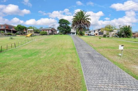 Photo of property in 24 Hand Road, Helensville, 0800
