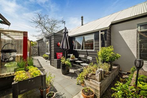 Photo of property in 42 Remarkables Crescent, Frankton, Queenstown, 9300