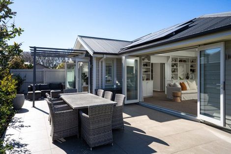 Photo of property in 12 Holbrook Way, Westmorland, Christchurch, 8025