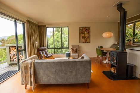 Photo of property in 29 Te Papau Crescent, Diamond Harbour, 8972