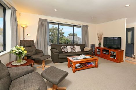 Photo of property in 30 Basra Drive, Henderson, Auckland, 0612