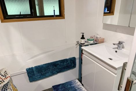 Photo of property in 437 Tararua Road, Levin, 5571